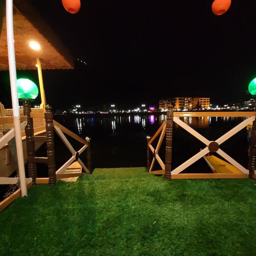 Tashkand Houseboat Srīnagar Dış mekan fotoğraf